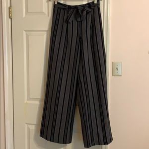 Wide leg stripped pants